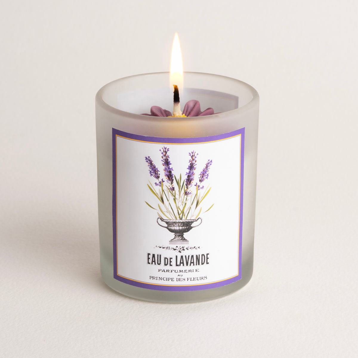 EAU de LAVANDE Candle - Lavender & Chamomile Fragrance