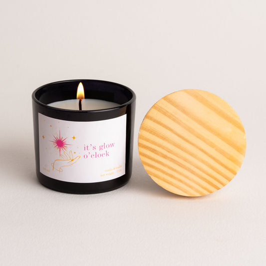 It’s Glow O’Clock Candle - Vanilla & Tonka Fragrance
